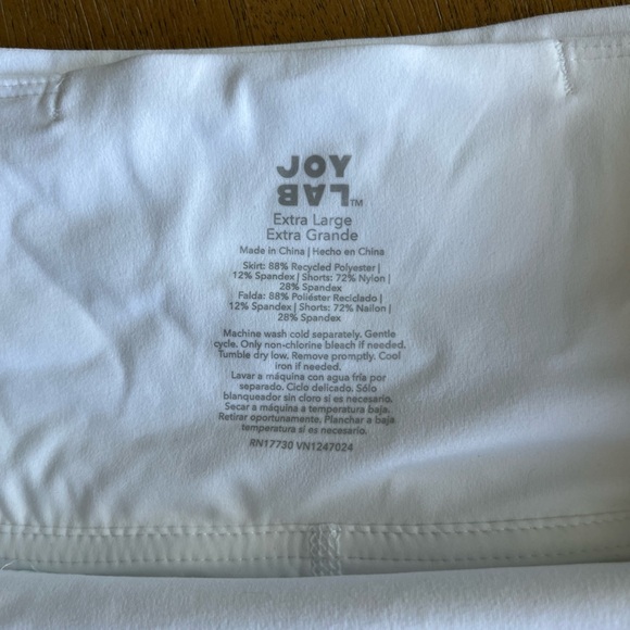 NWT White Pleated Skirt - Picture 3 of 3